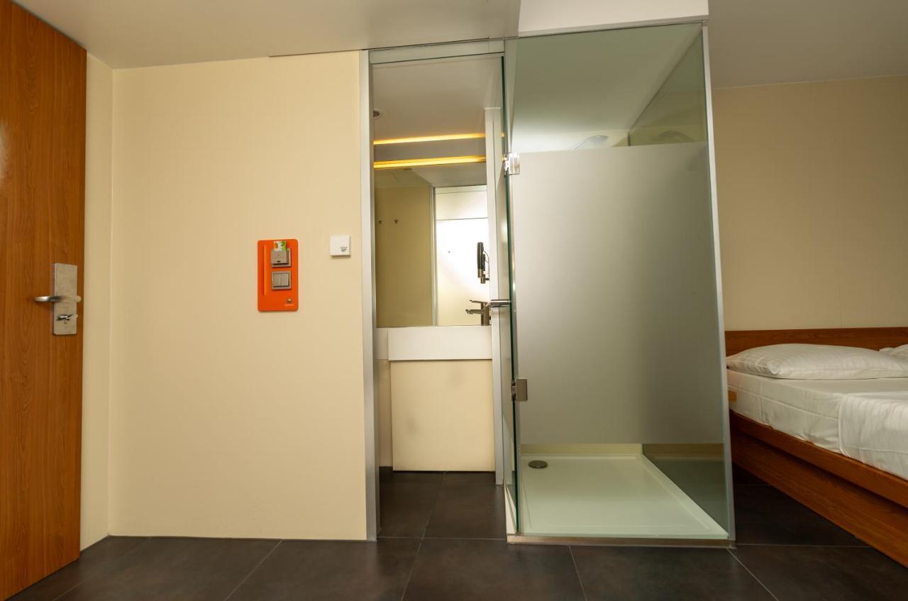 Hotel Duesseldorfer Hof Frankfurt am Main Ngoại thất bức ảnh